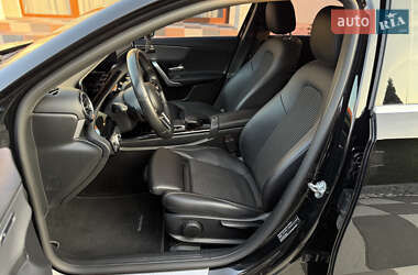 Хэтчбек Mercedes-Benz A-Class 2019 в 