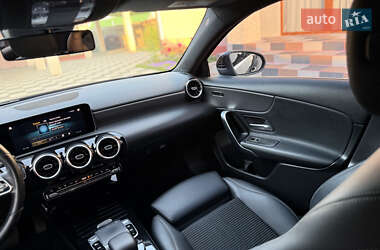 Хэтчбек Mercedes-Benz A-Class 2019 в 