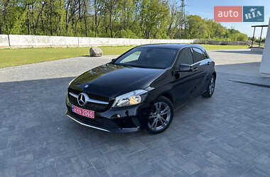Хетчбек Mercedes-Benz A-Class 2016 в 