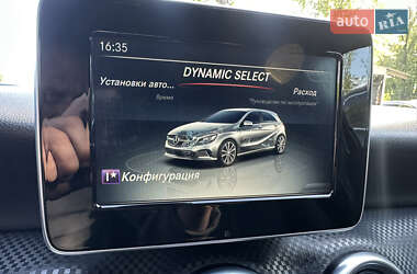 Хетчбек Mercedes-Benz A-Class 2016 в 