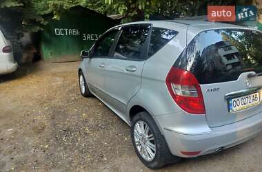 Хэтчбек Mercedes-Benz A-Class 2009 в 