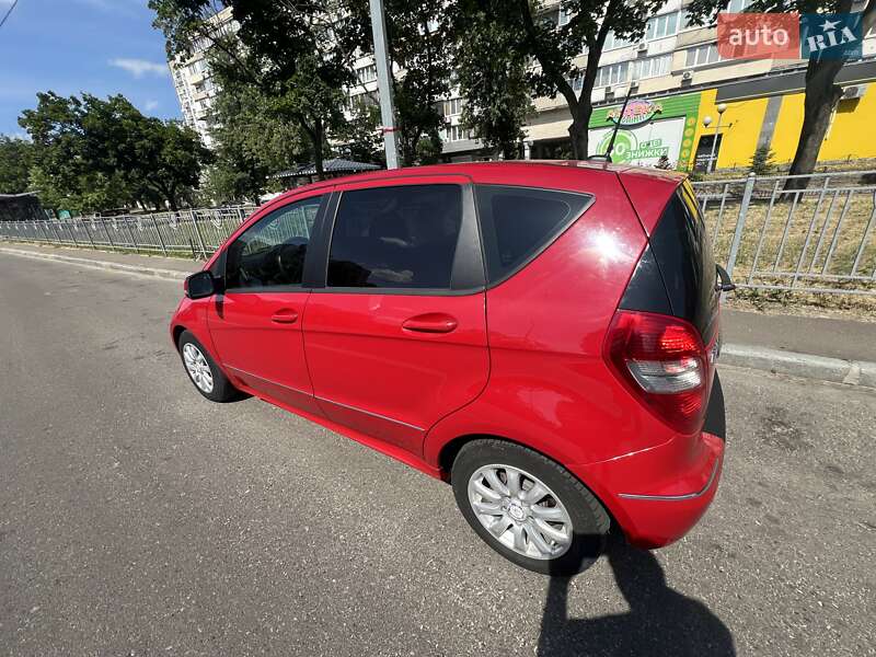 Хэтчбек Mercedes-Benz A-Class 2011 в Киеве фото 5 Хэтчбек Mercedes-Benz A-Class 2011 в Киеве