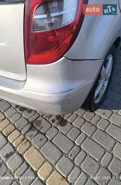Хэтчбек Mercedes-Benz A-Class 2009 в 