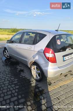 Хэтчбек Mercedes-Benz A-Class 2009 в 