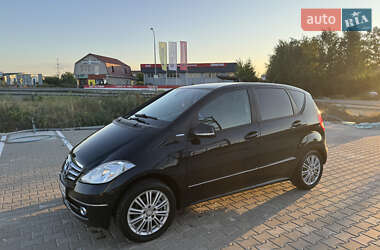 Хэтчбек Mercedes-Benz A-Class 2008 в 