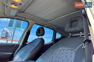 Хэтчбек Mercedes-Benz A-Class 2000 в 