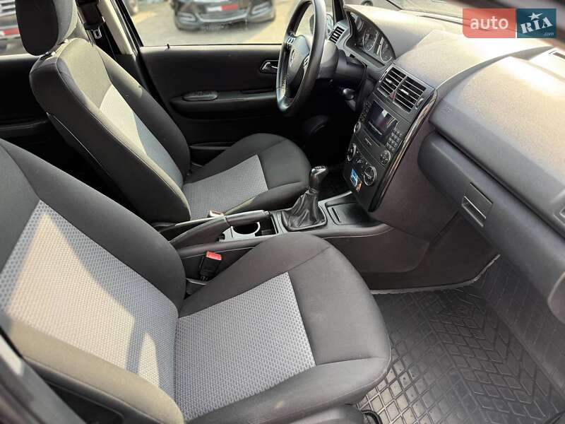 Хэтчбек Mercedes-Benz A-Class 2006 в Киеве