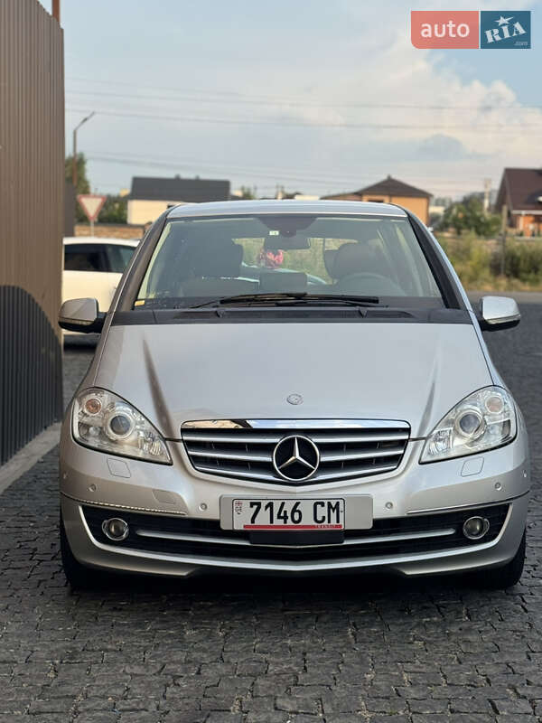 Хэтчбек Mercedes-Benz A-Class 2011 в Киеве