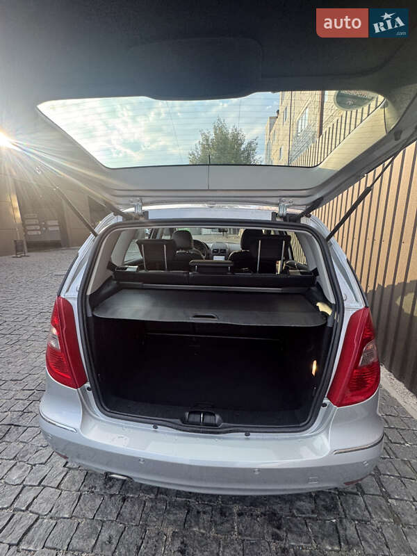 Хэтчбек Mercedes-Benz A-Class 2011 в Киеве