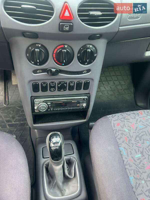 Хэтчбек Mercedes-Benz A-Class 2000 в Городище