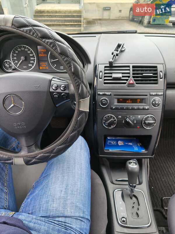 Хэтчбек Mercedes-Benz A-Class 2010 в Киеве