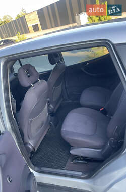 Хетчбек Mercedes-Benz A-Class 2002 в  фото 9 Хетчбек Mercedes-Benz A-Class 2002 в