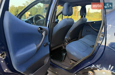 Хэтчбек Mercedes-Benz A-Class 2003 в 