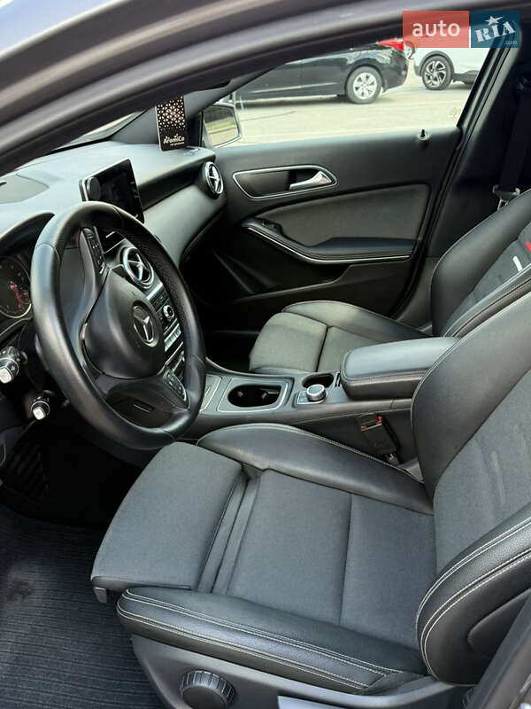 Хэтчбек Mercedes-Benz A-Class 2018 в Запорожье