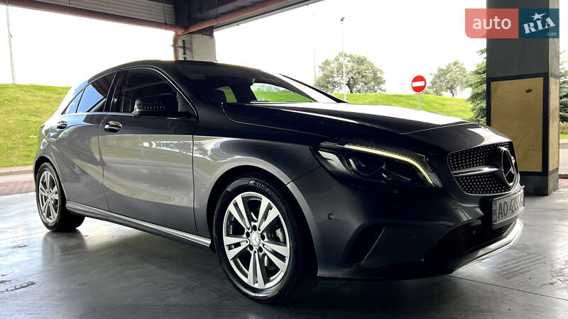 Хэтчбек Mercedes-Benz A-Class 2017 в Киеве