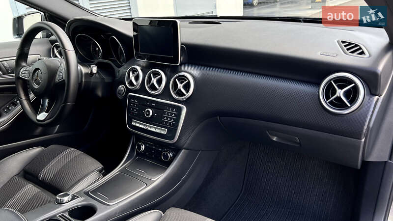 Хэтчбек Mercedes-Benz A-Class 2017 в Киеве
