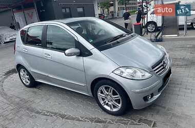 Хэтчбек Mercedes-Benz A-Class 2005 в 