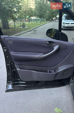 Хэтчбек Mercedes-Benz A-Class 2004 в 