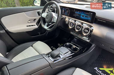 Седан Mercedes-Benz A-Class 2020 в 
