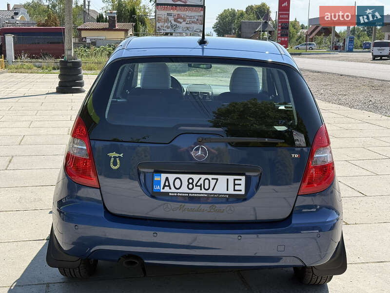 Хэтчбек Mercedes-Benz A-Class 2012 в Хусте