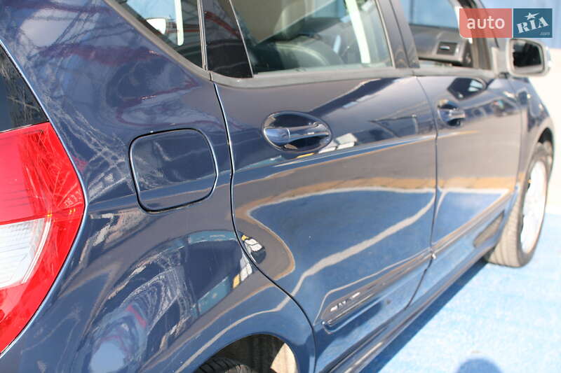 Хэтчбек Mercedes-Benz A-Class 2011 в Киеве