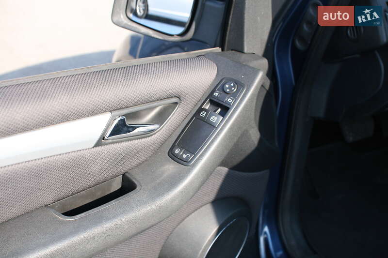 Хэтчбек Mercedes-Benz A-Class 2011 в Киеве