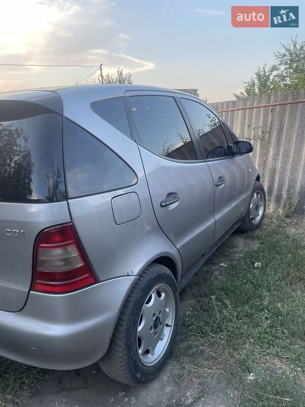 Хэтчбек Mercedes-Benz A-Class 2000 в Новониколаевке фото 2 Хэтчбек Mercedes-Benz A-Class 2000 в Новониколаевке