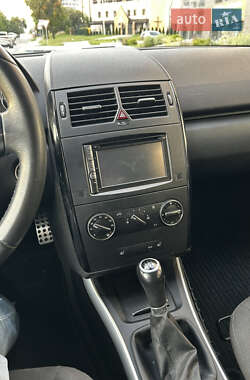 Хэтчбек Mercedes-Benz A-Class 2011 в 