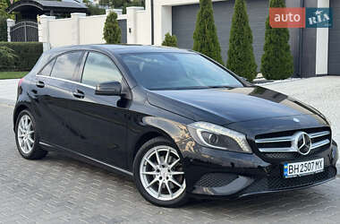 Хэтчбек Mercedes-Benz A-Class 2014 в 