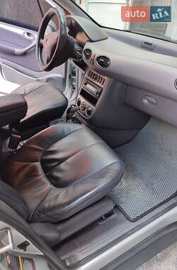 Хэтчбек Mercedes-Benz A-Class 2004 в 