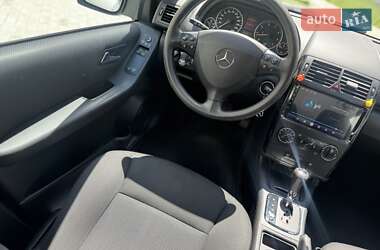 Хэтчбек Mercedes-Benz A-Class 2011 в 
