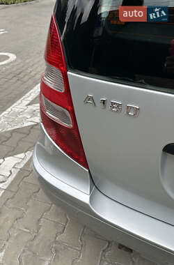 Хэтчбек Mercedes-Benz A-Class 2005 в 