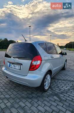 Хэтчбек Mercedes-Benz A-Class 2010 в 