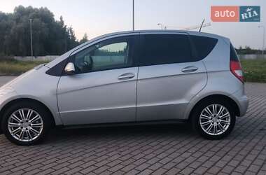 Хэтчбек Mercedes-Benz A-Class 2010 в 