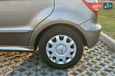 Хэтчбек Mercedes-Benz A-Class 2006 в 