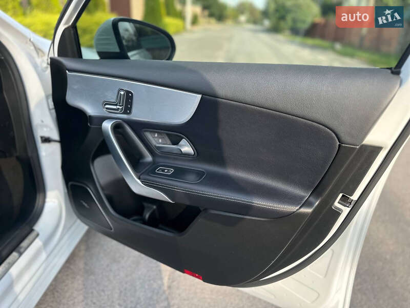 Седан Mercedes-Benz A-Class 2019 в Виннице