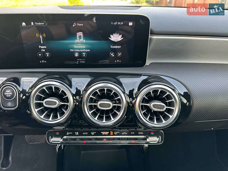 Седан Mercedes-Benz A-Class 2019 в Виннице