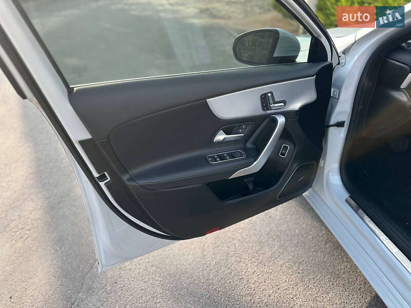Седан Mercedes-Benz A-Class 2019 в Виннице