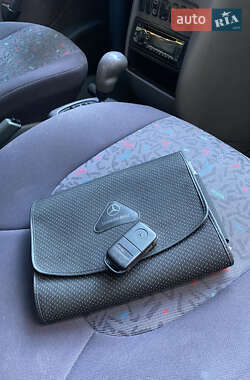 Хэтчбек Mercedes-Benz A-Class 2000 в 