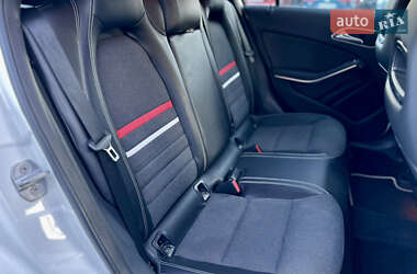 Хэтчбек Mercedes-Benz A-Class 2012 в 