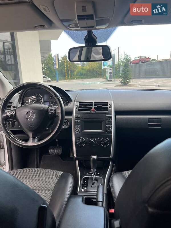 Хэтчбек Mercedes-Benz A-Class 2010 в Ивано-Франковске фото 31 Хэтчбек Mercedes-Benz A-Class 2010 в Ивано-Франковске
