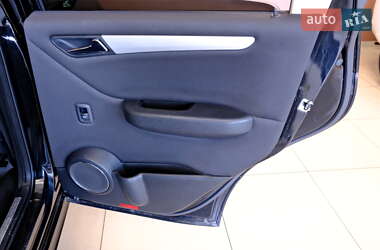 Хэтчбек Mercedes-Benz A-Class 2006 в  фото 43 Хэтчбек Mercedes-Benz A-Class 2006 в