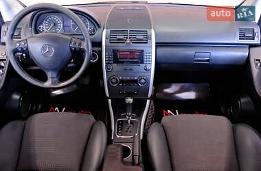 Хэтчбек Mercedes-Benz A-Class 2006 в  фото 51 Хэтчбек Mercedes-Benz A-Class 2006 в