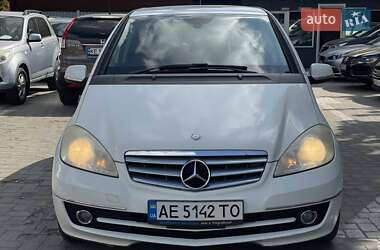 Хэтчбек Mercedes-Benz A-Class 2010 в 