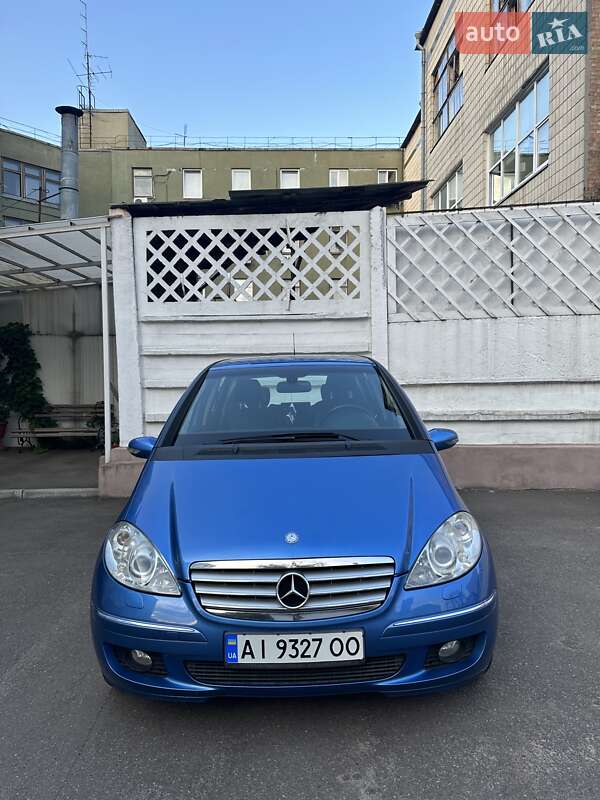 Хэтчбек Mercedes-Benz A-Class 2006 в 