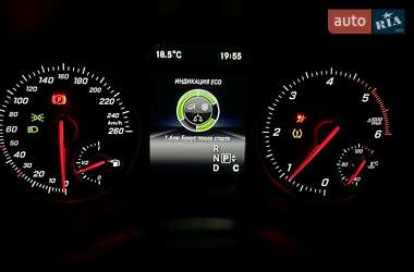 Хэтчбек Mercedes-Benz A-Class 2016 в 