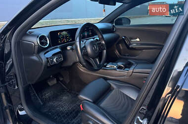 Хэтчбек Mercedes-Benz A-Class 2019 в 