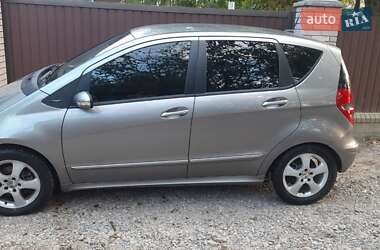 Хэтчбек Mercedes-Benz A-Class 2008 в 
