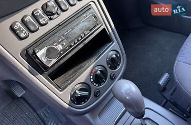 Хэтчбек Mercedes-Benz A-Class 2003 в 