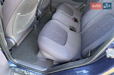 Хэтчбек Mercedes-Benz A-Class 2003 в 